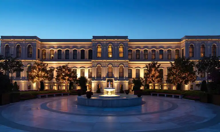 تصویر نمای ساختمان هتل فور سیزن استانبول