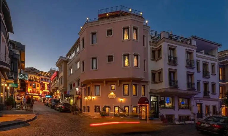 تصویر ساختمان هتل عثمان هان