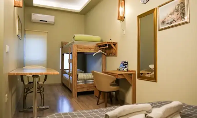 تصویر اتاق هاستل سکند هوم