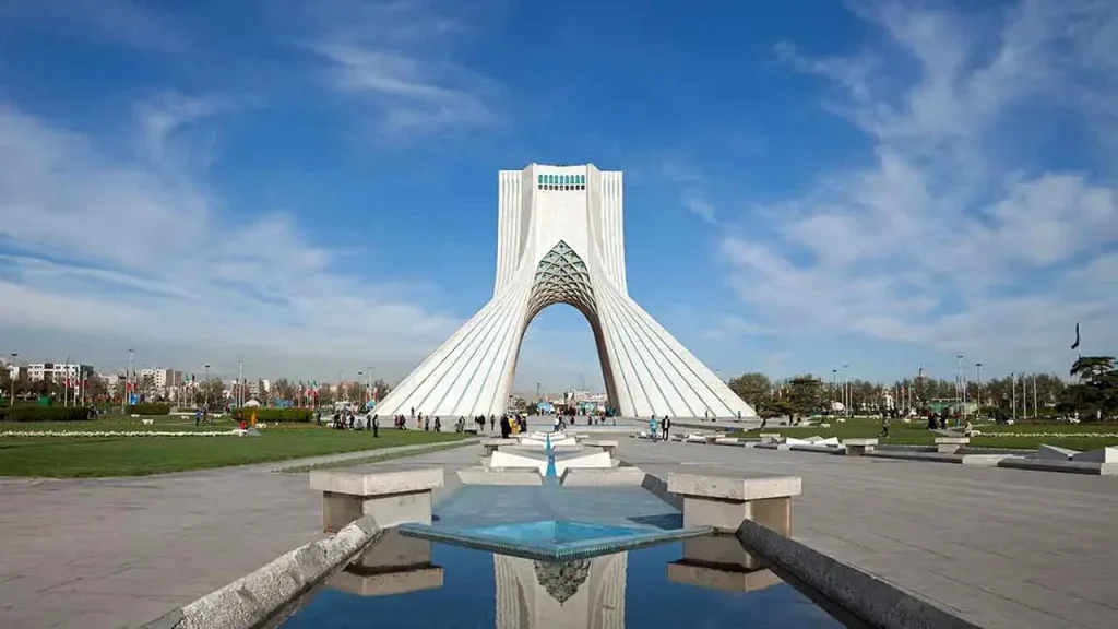 عکس برج آزادی تهران
