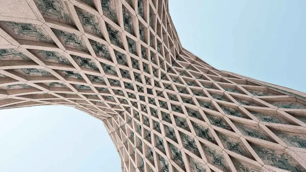 معماری برج آزادی