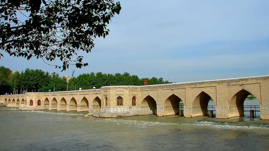 تصویری از پل مارنان از به یاد ماندی ترین جاهای اصفهان