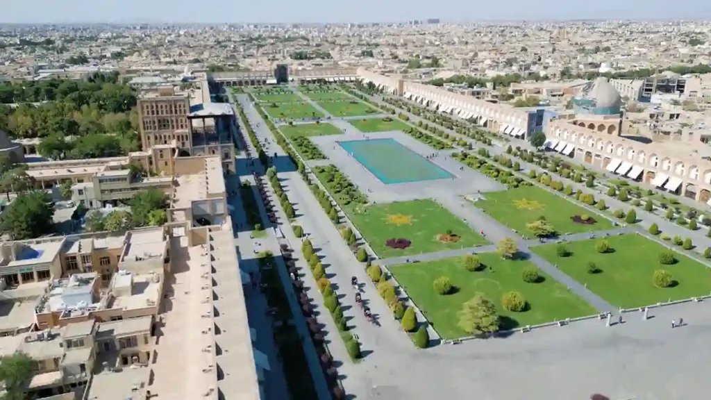 تصویر میدان نقش جهان از بالا