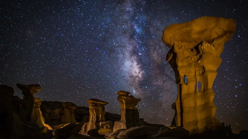 کمپینگ زیر آسمان پرستاره