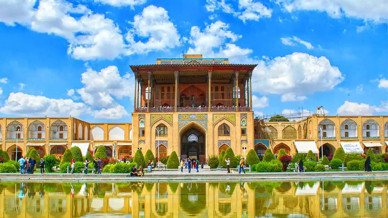 عالی قاپو