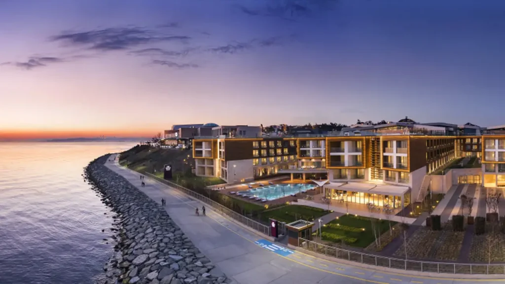 هتل  Crowne Plaza Istanbul