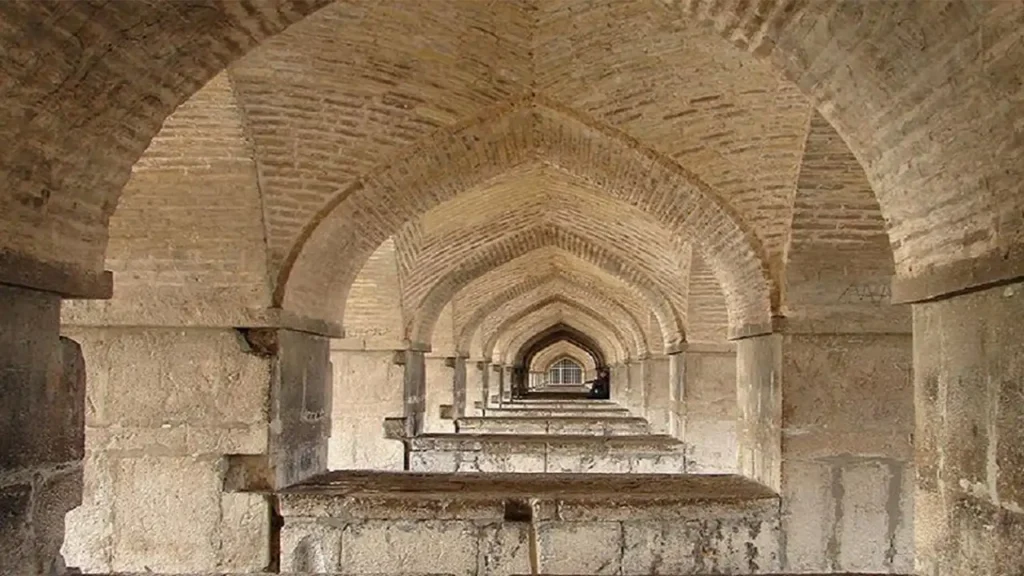 معماری پل خواجو