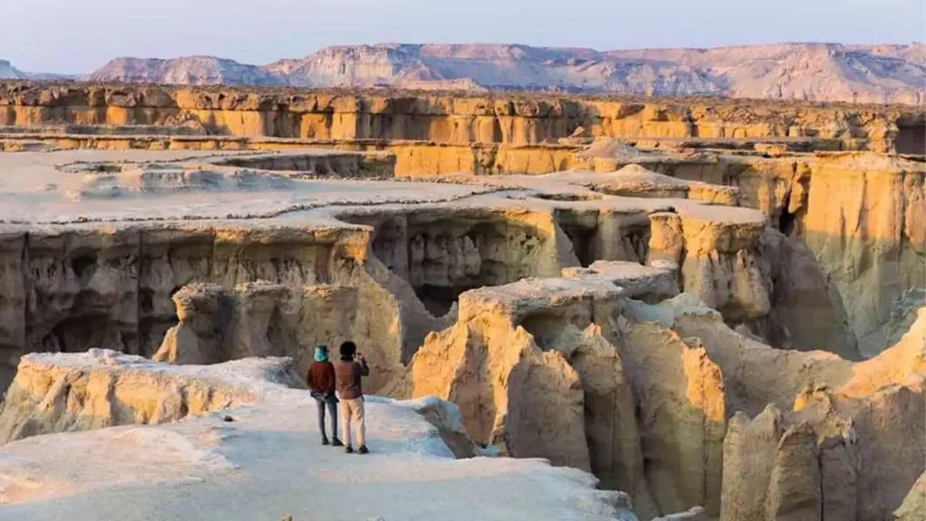 سفر به دره ستارگان