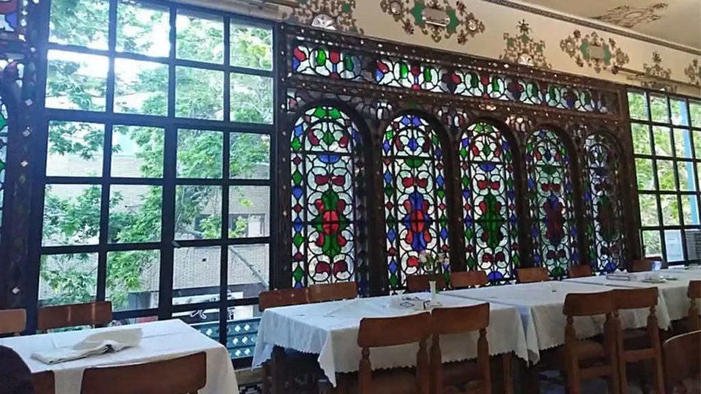 رستوران شهرزاد از بهترین رستوران های اصفهان