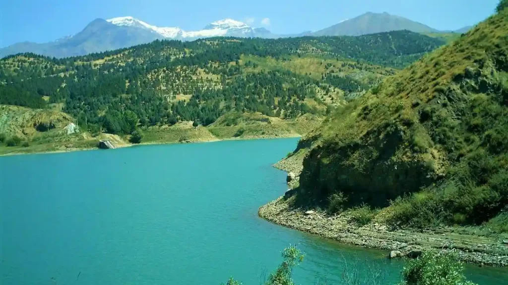 مناظر طبیعی اطراف سد لتیان