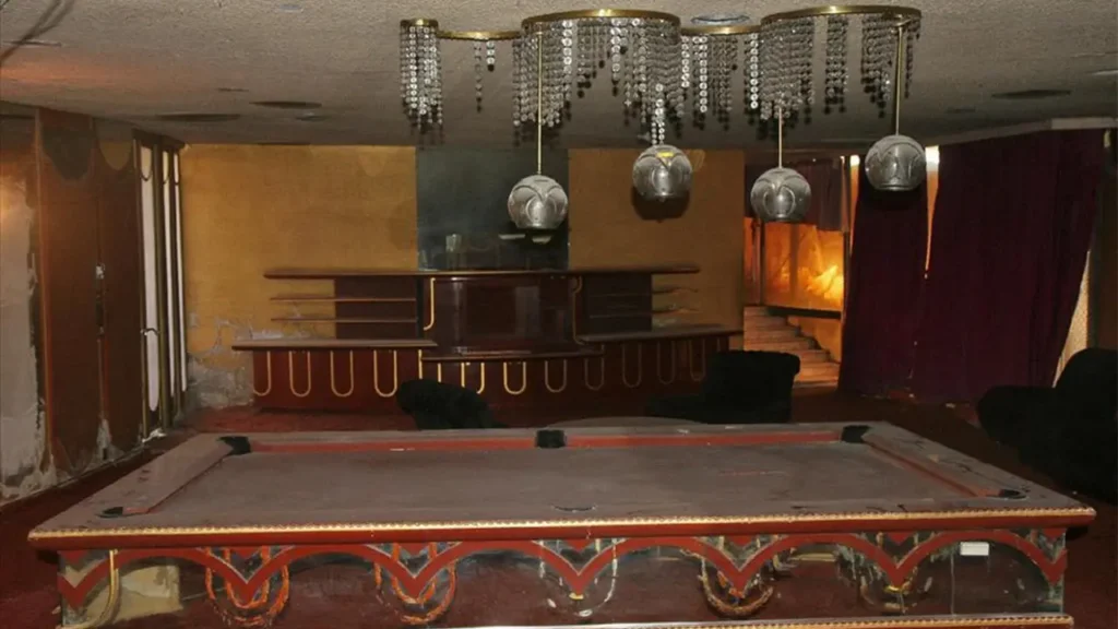 سالن بیلیارد