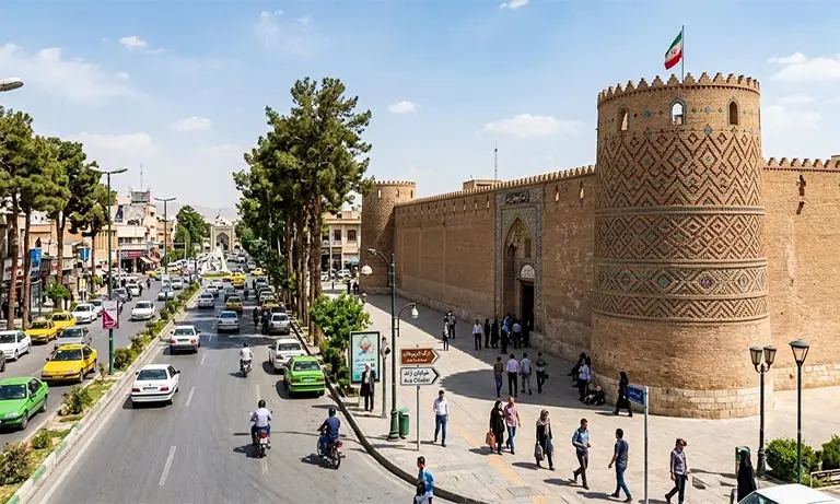 تصویری از نمای بیرونی ارگ کریم خان 