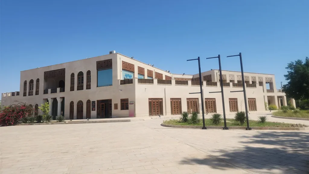 عمارت کلاه فرنگی