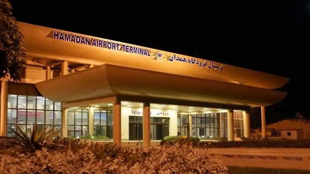 ورودی ترمینال فرودگاه همدان