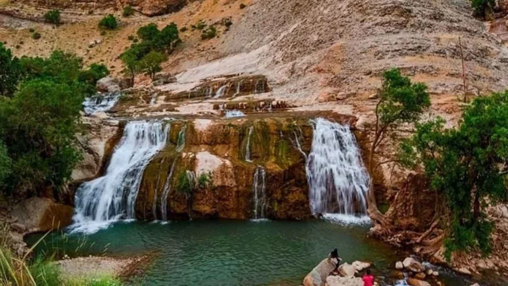 آبشار آدران از جاهای دیدنی کرج