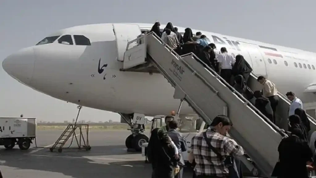 سوار شدن مسافران به هواپیما