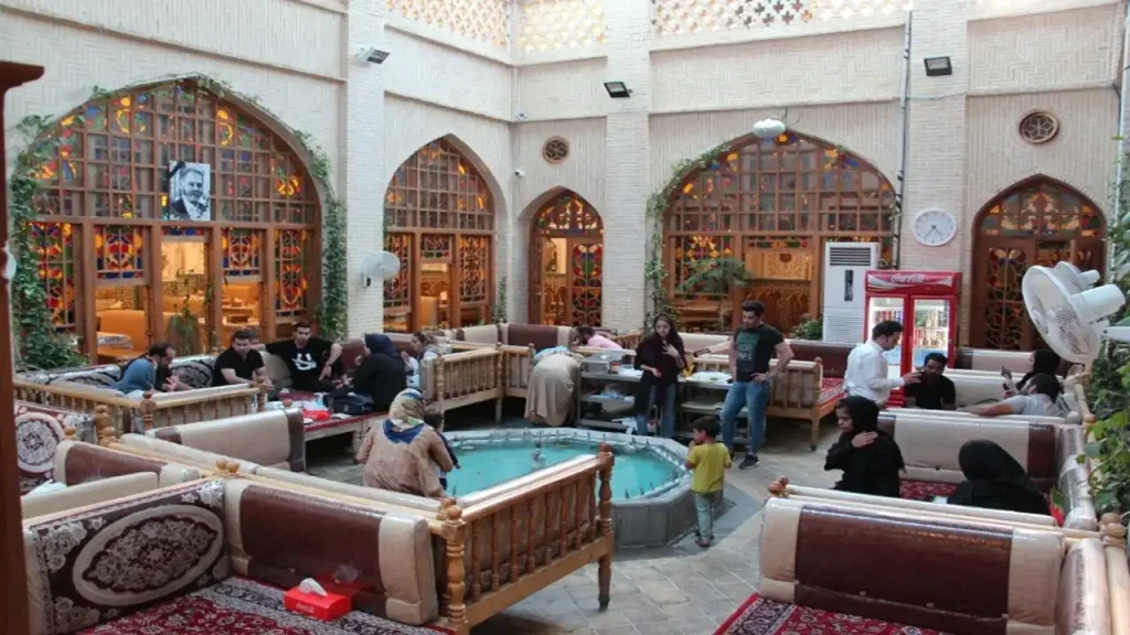 رستوران باستانی