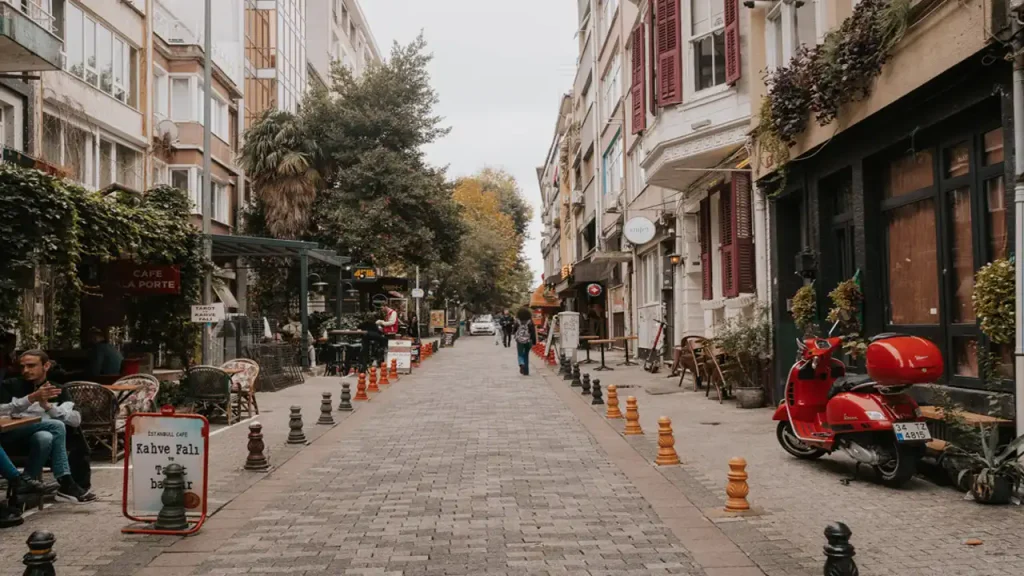خیابان هاربیه در شیشلی استانبول